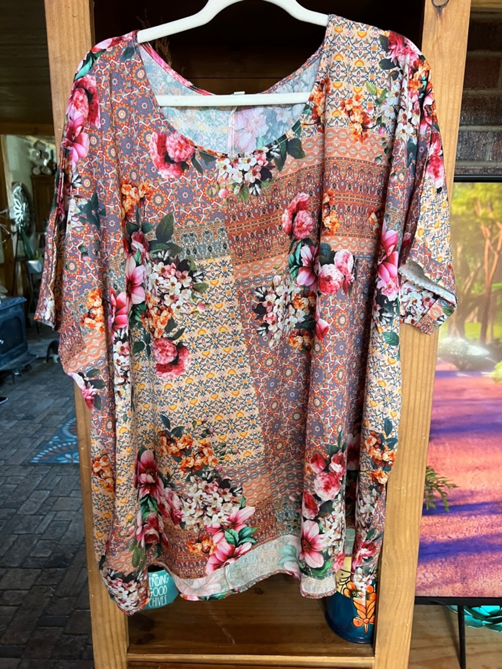 Umgee Floral Patchwork Scoop Neck Tunic in Pink & Orange